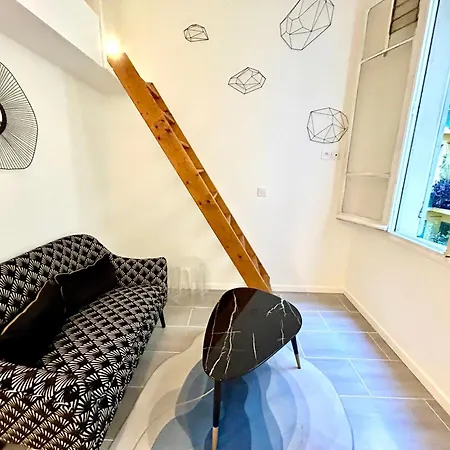 Close To Main Street And Train Station Apartament Nicea