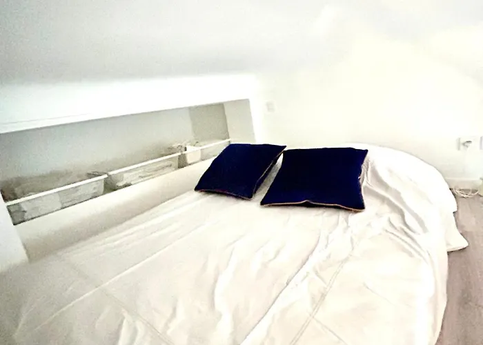 Apartmán Close To Main Street And Train Station